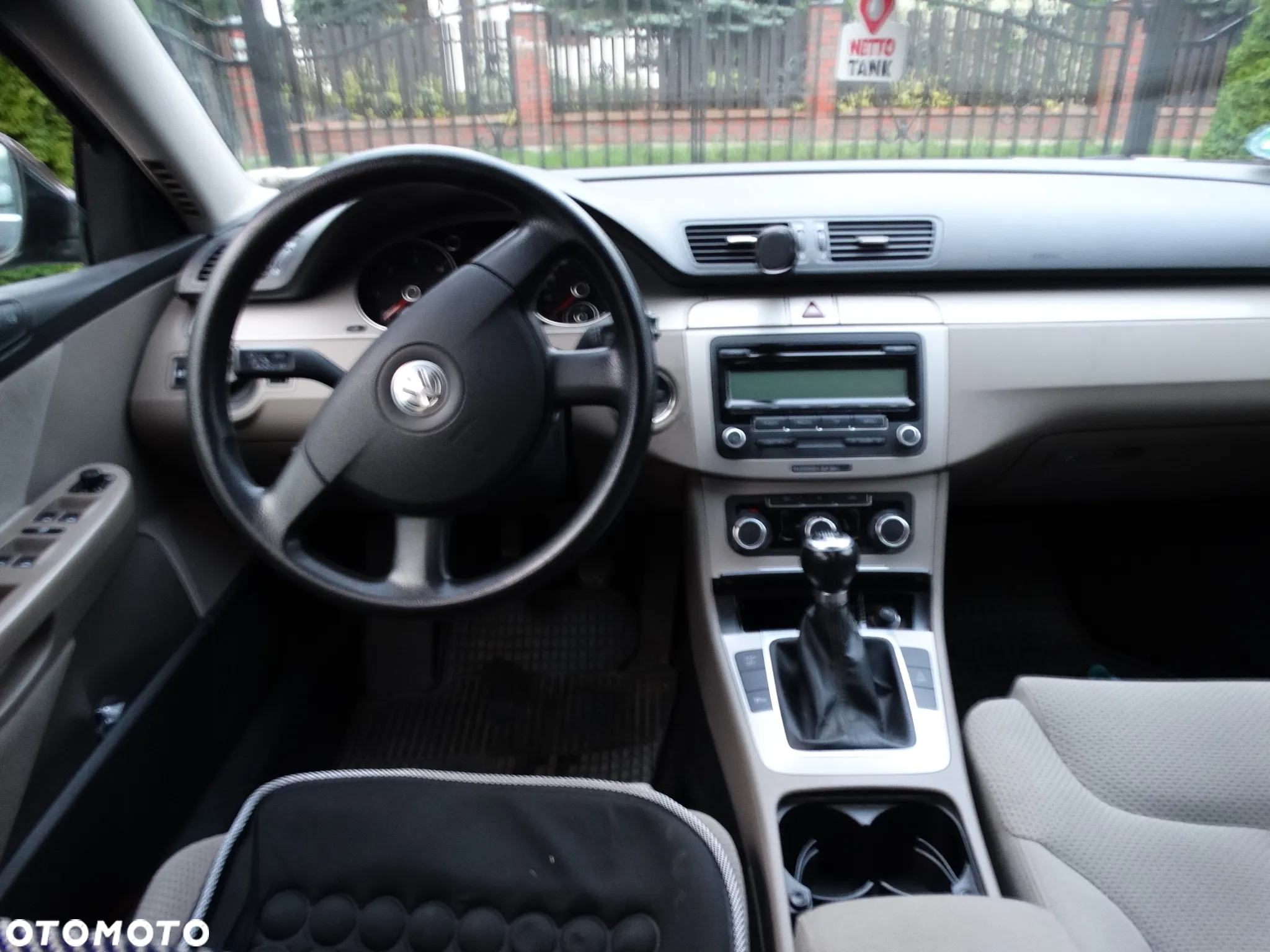 Volkswagen Passat - 11