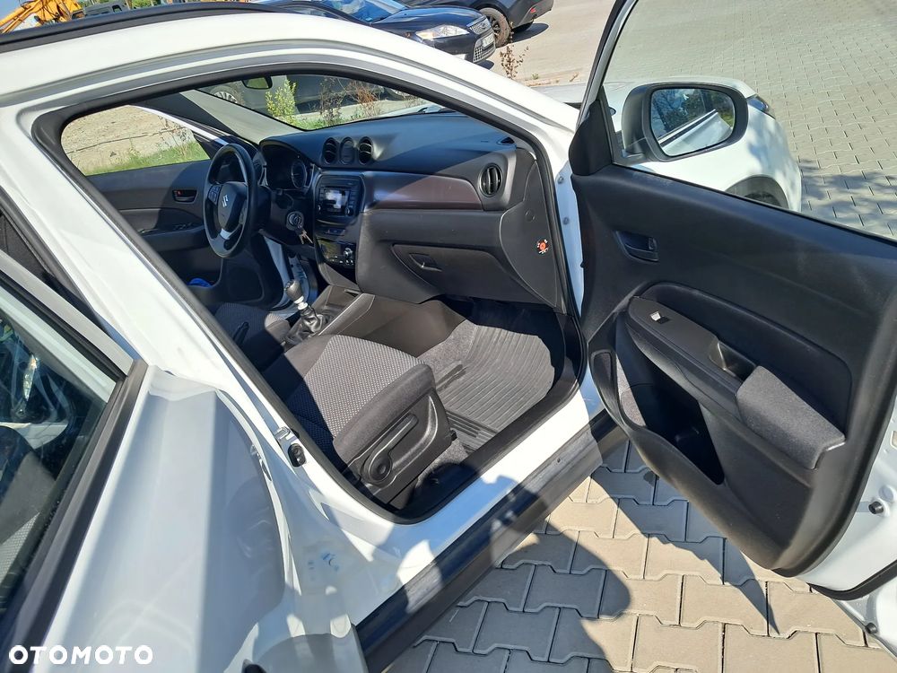 Suzuki Vitara - 12