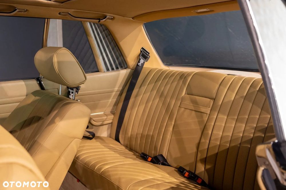 Mercedes-Benz SLC - 29