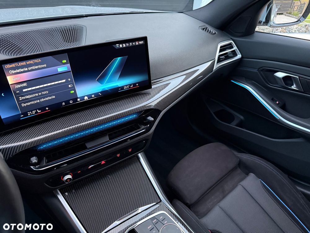BMW Seria 3 320d xDrive M Sport sport - 31