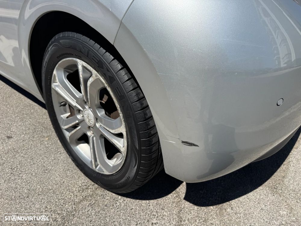 Peugeot 208 1.2 VTi Allure - 10