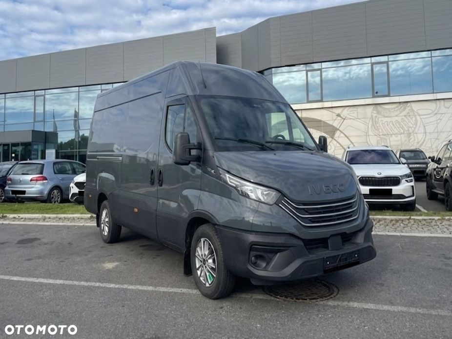 Iveco Daily 12m3 Hi-Matic L3H2 2.3 156KM - 3