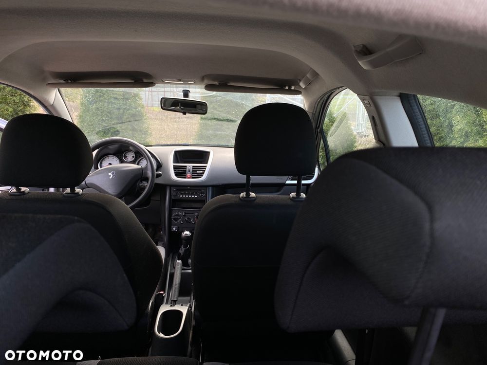 Peugeot 207 - 9