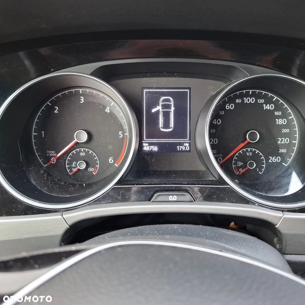 Volkswagen Touran 2.0 TDI BMT Comfortline - 11