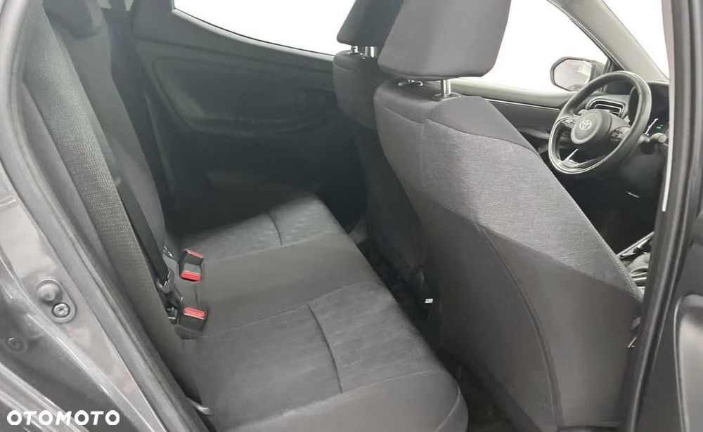 Toyota Yaris - 18