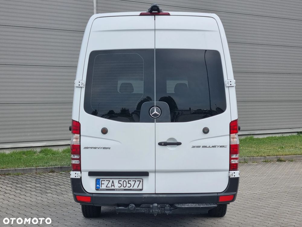 Mercedes-Benz Sprinter - 4