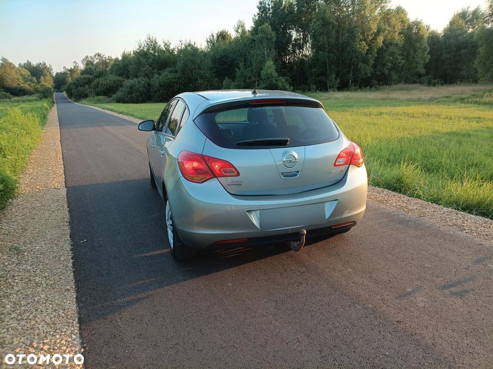 Opel Astra - 8