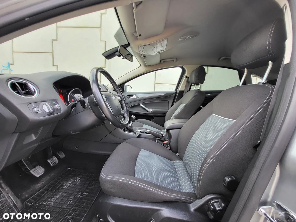 Ford Mondeo - 7