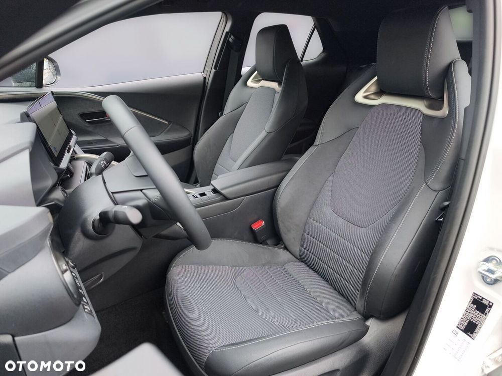 Toyota C-HR 2.0 PHEV Dynamic Force Executive - 18