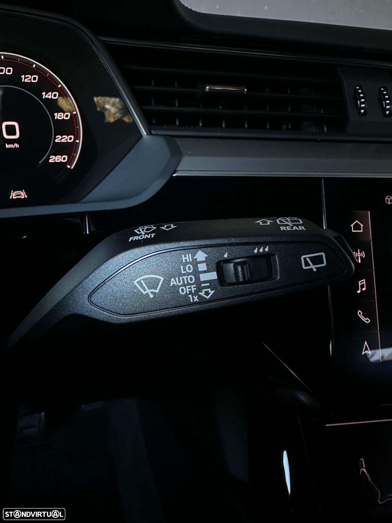Audi Q8 e-Tron 50 quattro S line - 28