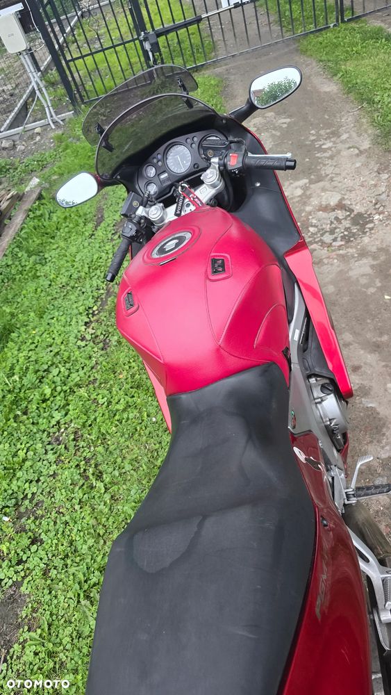 Honda CBR - 35