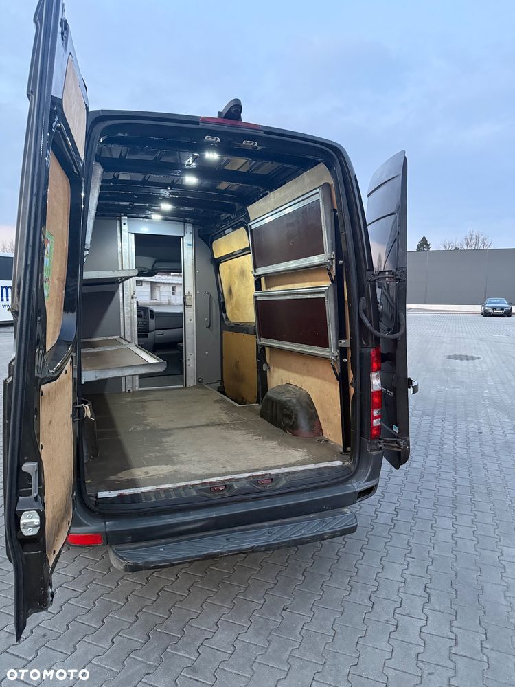 Mercedes-Benz Sprinter - 16