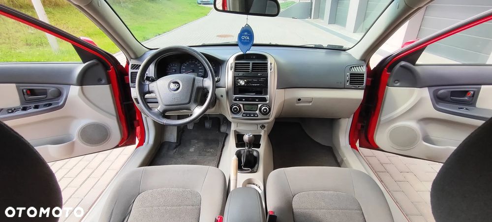 Kia Cerato - 28