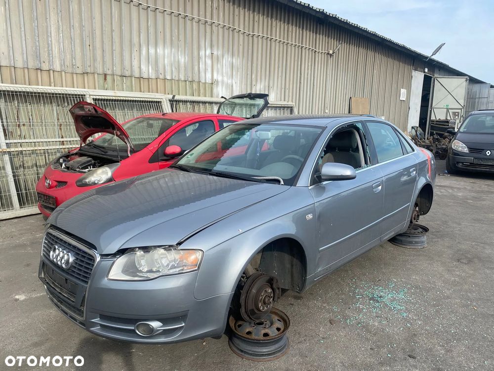 189 / Audi A4 B7 / Na Części / - 1