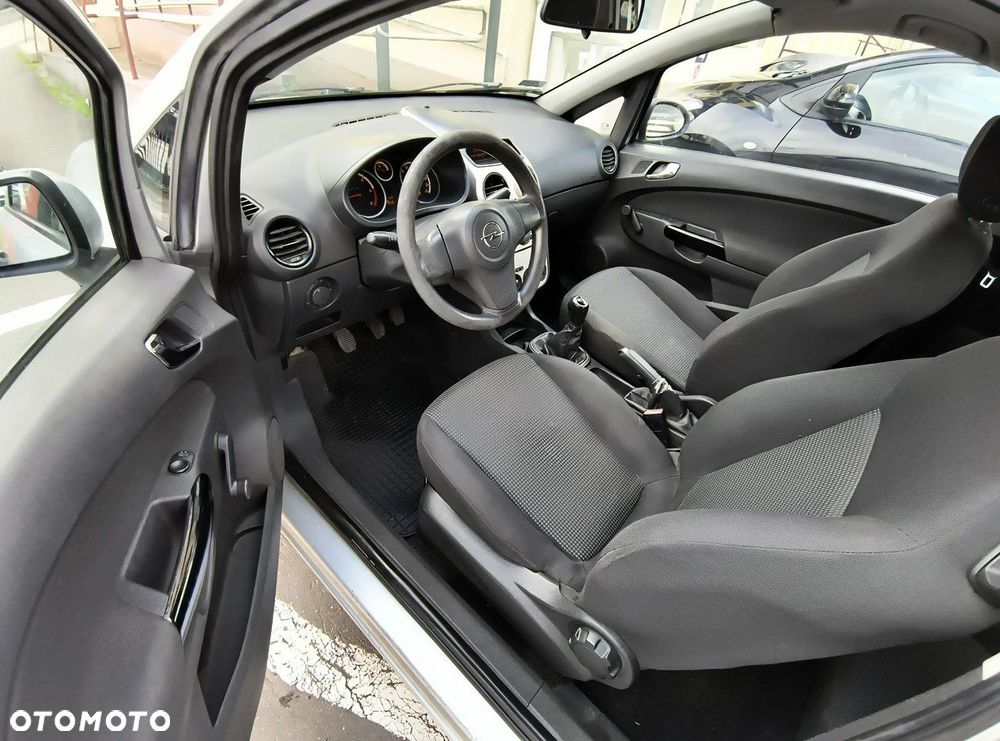Opel Corsa - 11