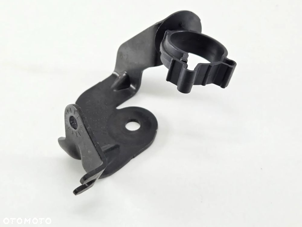 BMW E81 E87 LCI E90 E91 Wspornik przewodu płynu chłodzącego 7558481 - 5