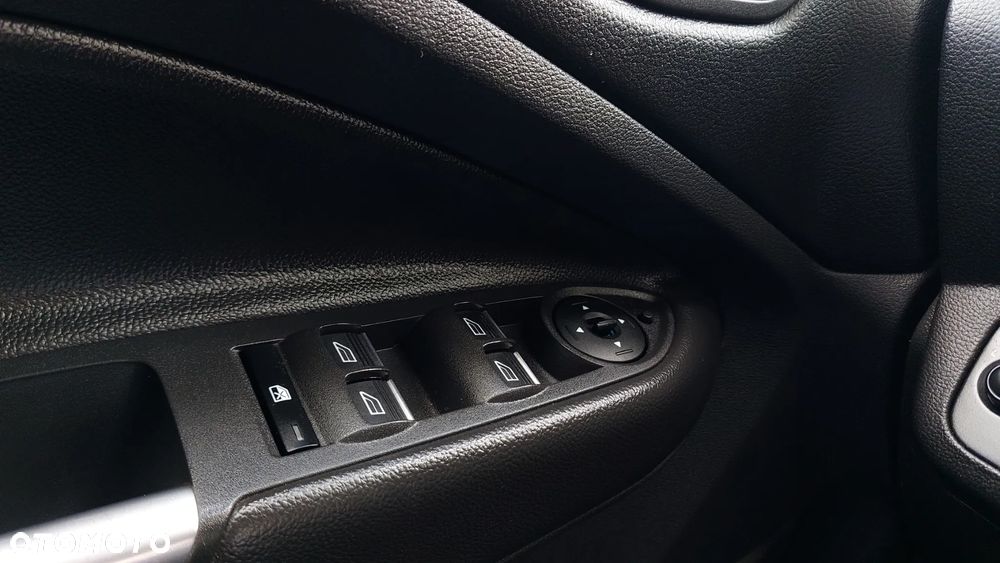 Ford Kuga 2.0 TDCi FWD Edition - 31