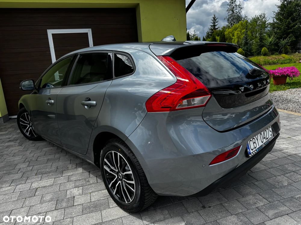 Volvo V40 D2 Momentum - 21