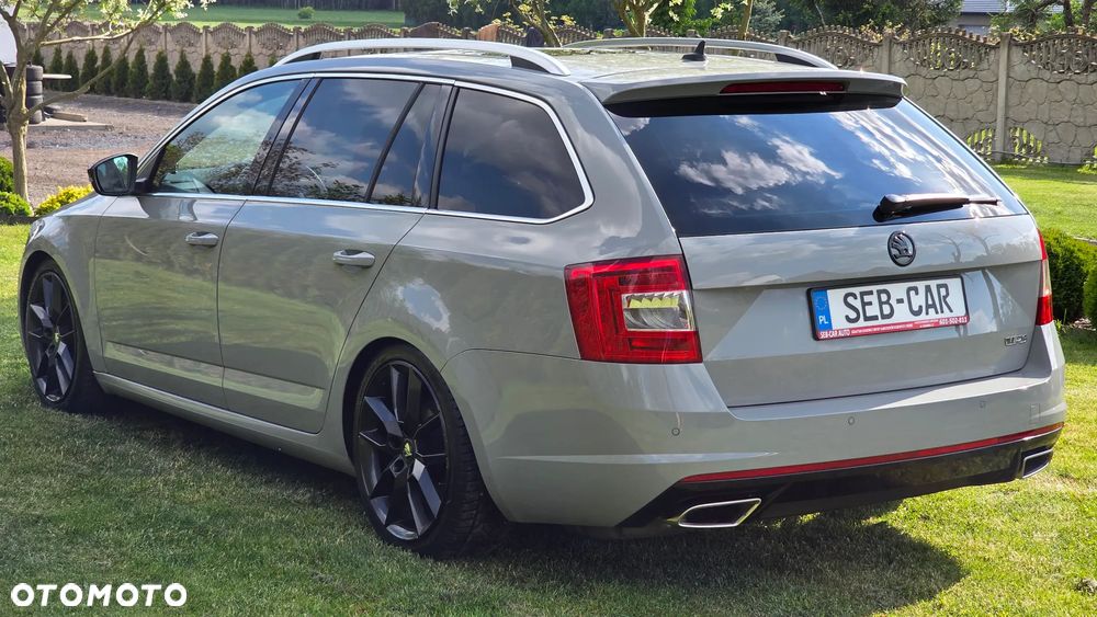 Skoda Octavia 2.0 TDI RS DSG - 8