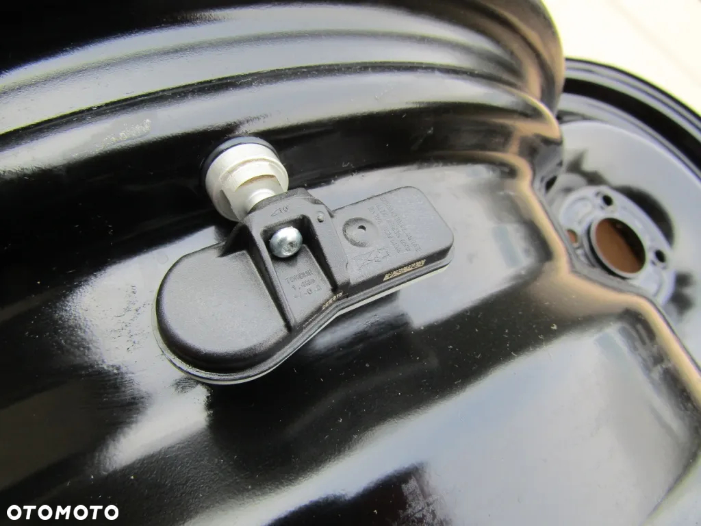 Felgi 15 Ford EcoSport B-MAX KA + Plus Fiesta Fusion Focus MK7 MK8 + TPMS - 15