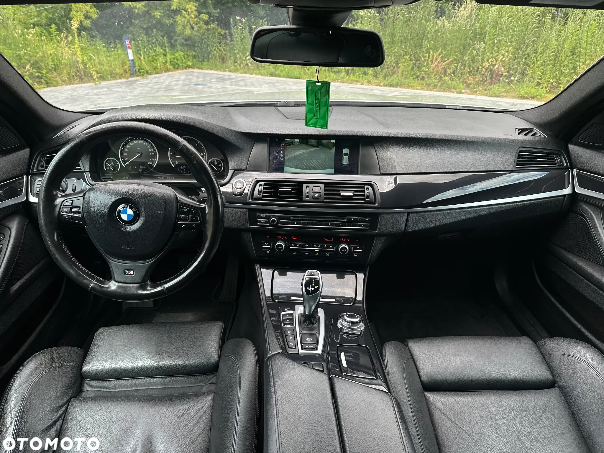 BMW Seria 5 530d xDrive Touring - 15