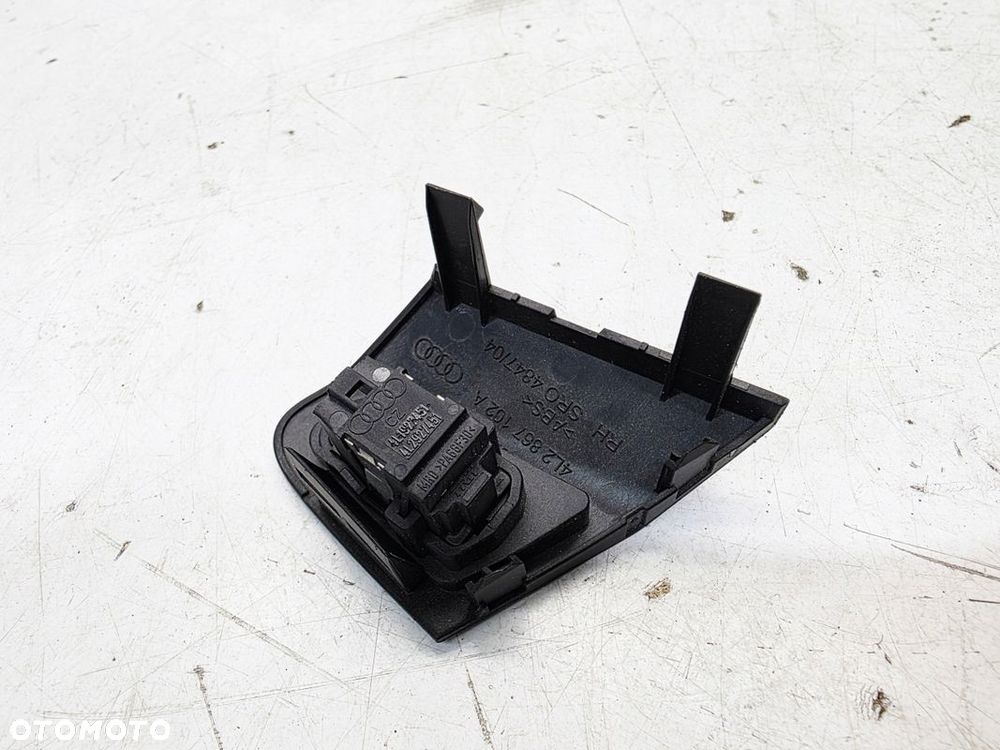 WŁĄCZNIK PRZYCISK ASYSTENTA ZMIANY PASA RUCHU PRAWY AUDI Q7 4L 4L2927451 - 4