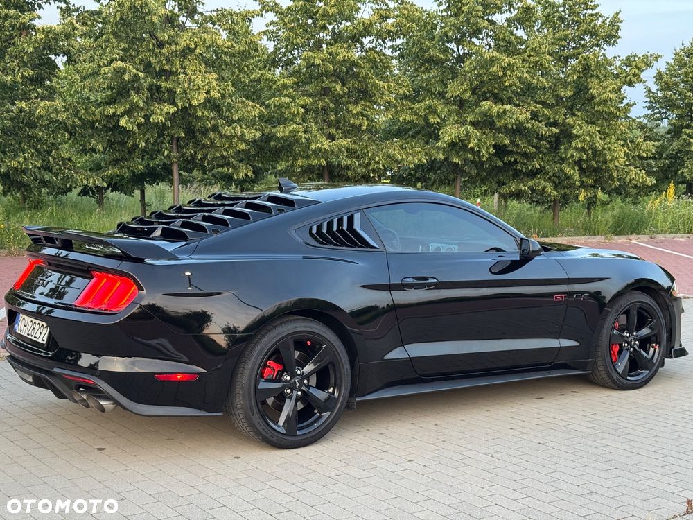 Ford Mustang 5.0 V8 GT - 2