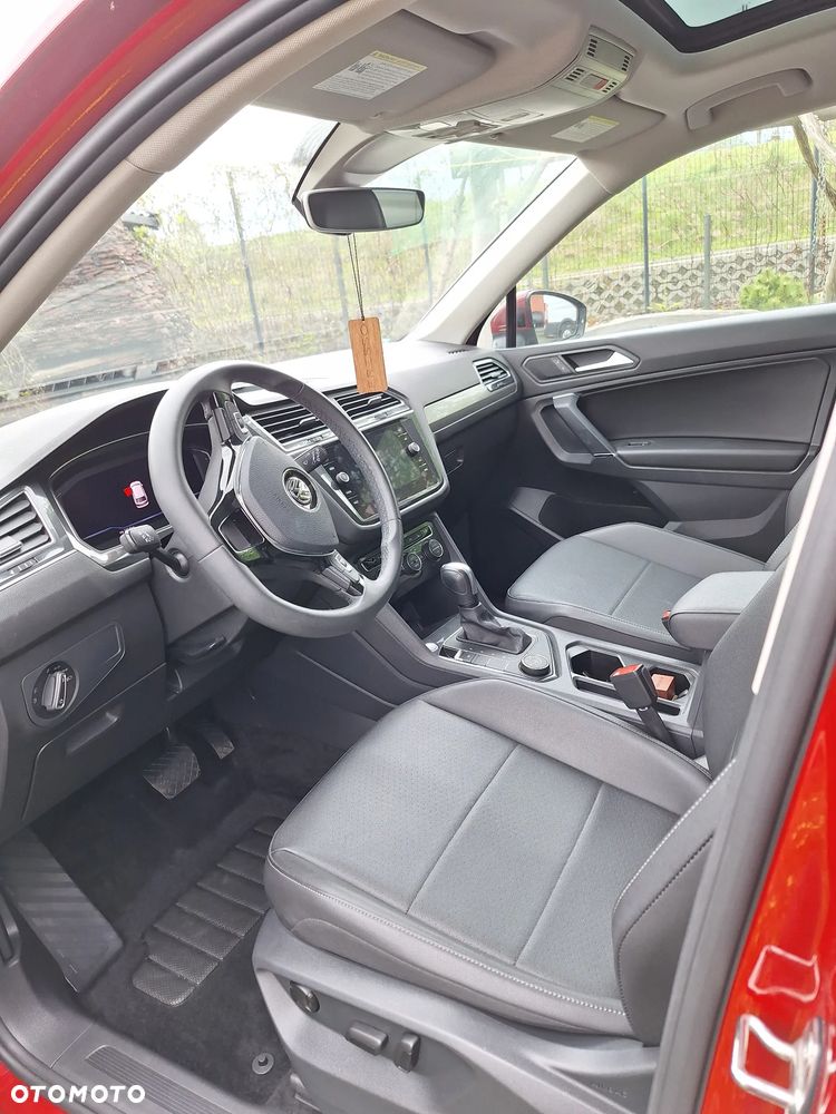 Volkswagen Tiguan - 19