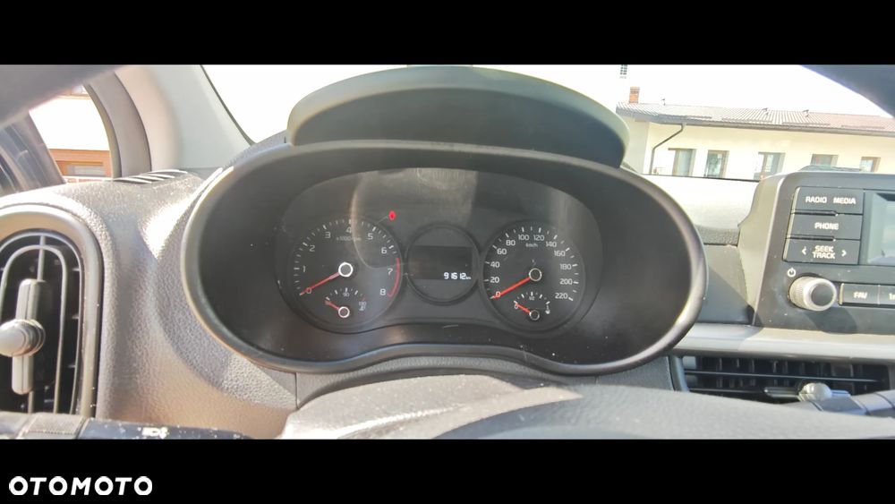 Kia Picanto - 10