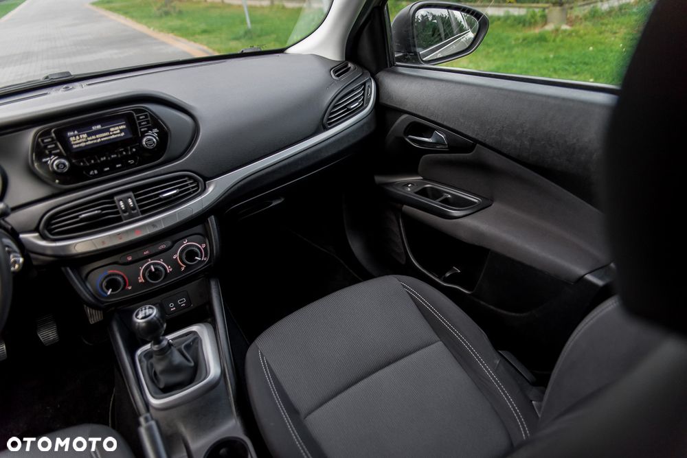 Fiat Tipo 1.4 16v Easy - 26