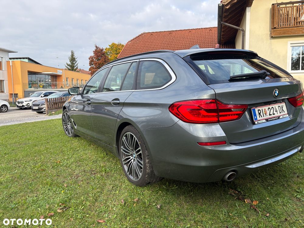 BMW Seria 5 530d xDrive Sport Line - 4