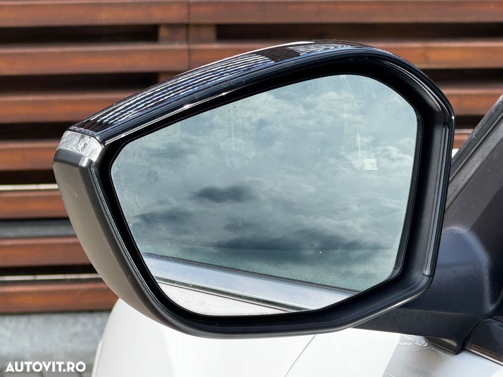 Citroën C4 PureTech 130 Stop&Start EAT8 SHINE - 36