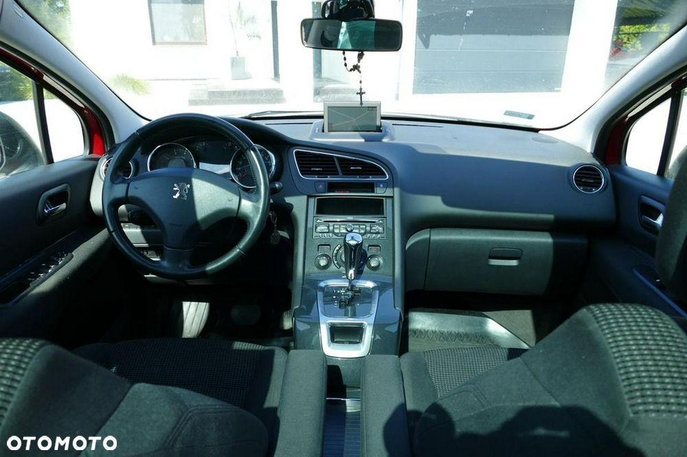 Peugeot 5008 2012 photo 5
