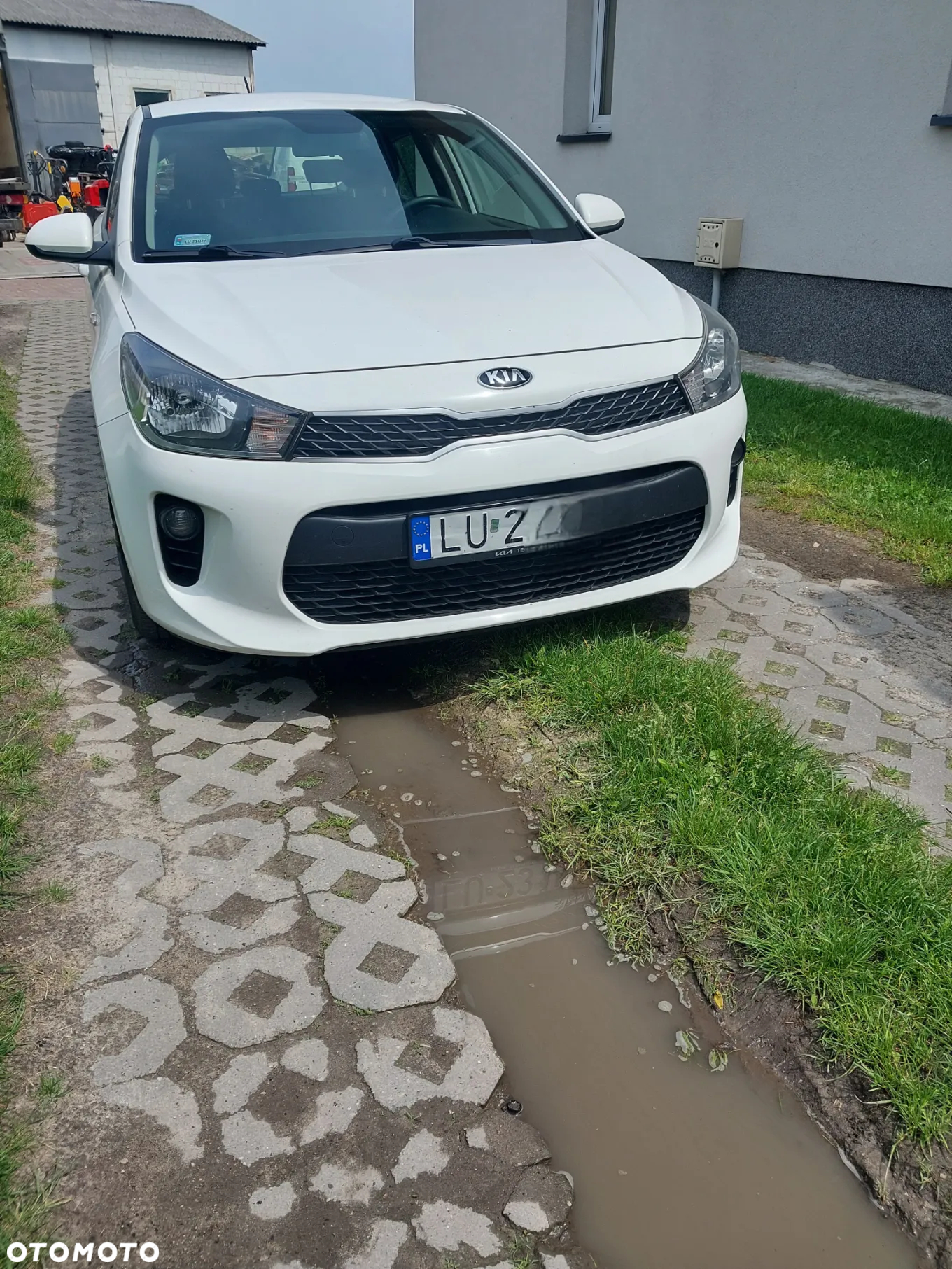 Kia Rio 1.2 L - 11