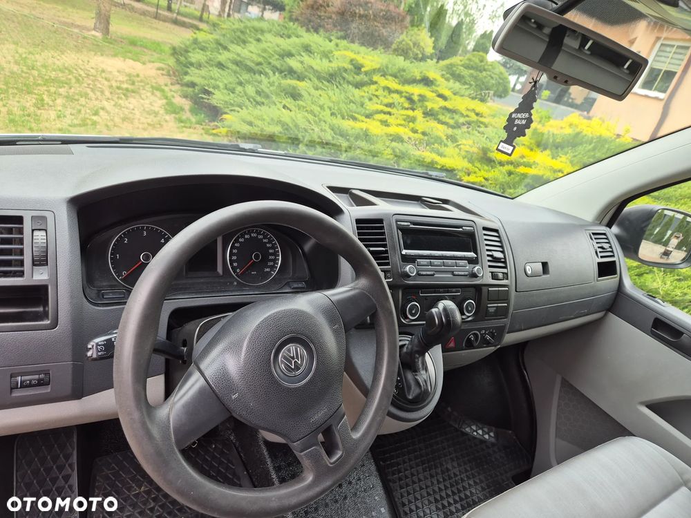 Volkswagen Transporter - 9