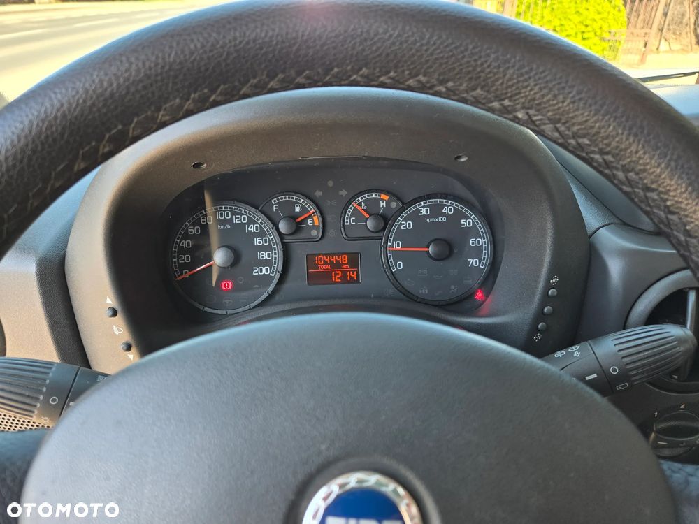 Fiat Doblo 1.4 8V Family - 14