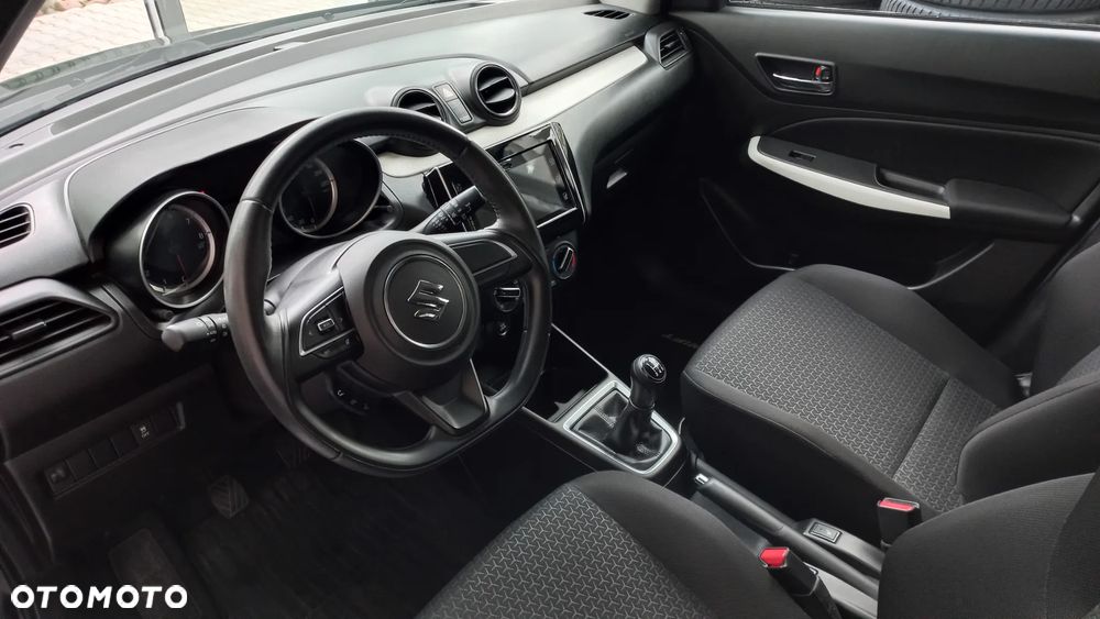 Suzuki Swift 1.2 Premium Plus - 15
