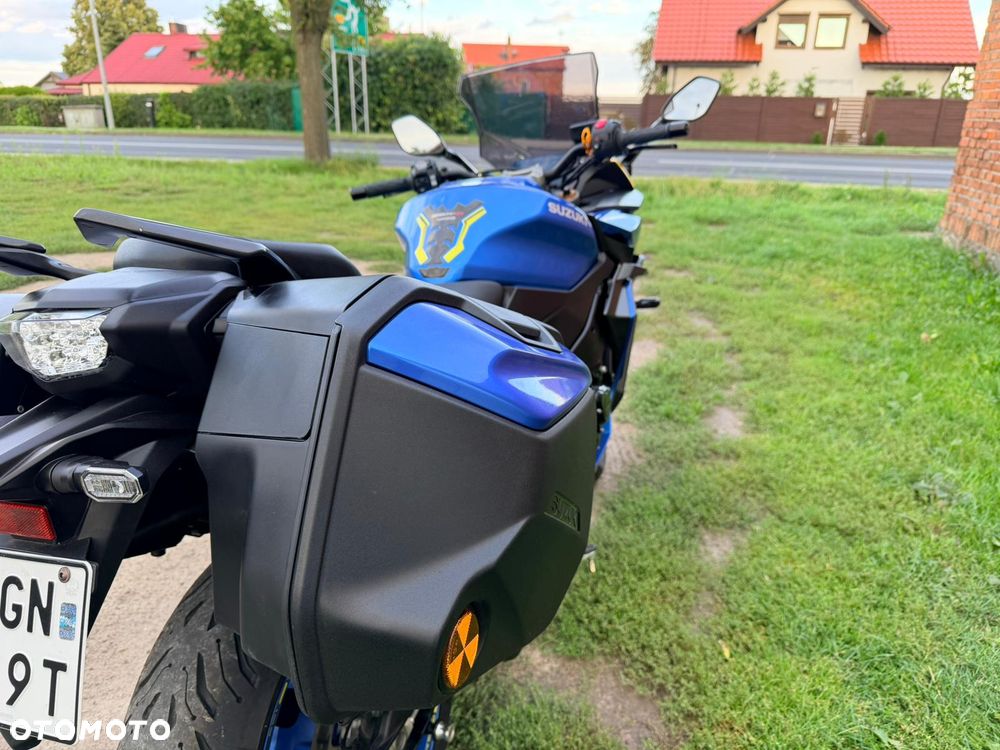 Suzuki GSX - 7