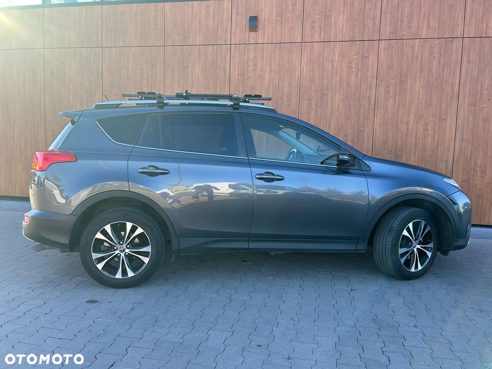 Toyota RAV4 2.0 D-4D Premium - 11