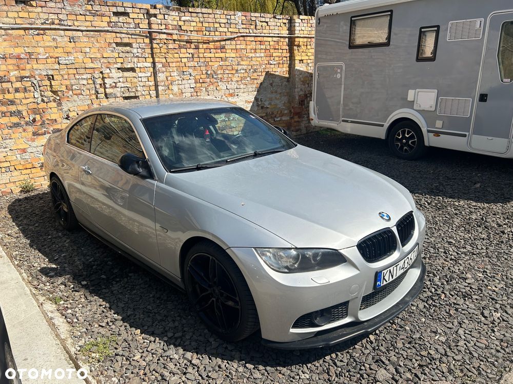 BMW Seria 3 325i - 4