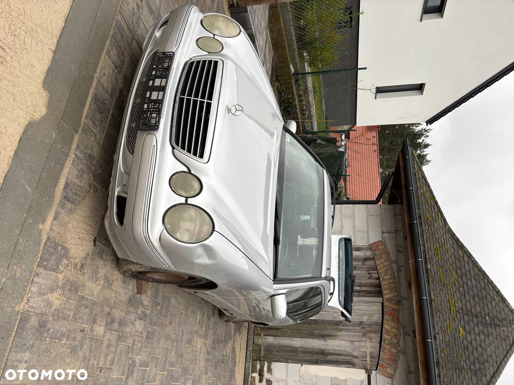 Mercedes-Benz Klasa E - 1