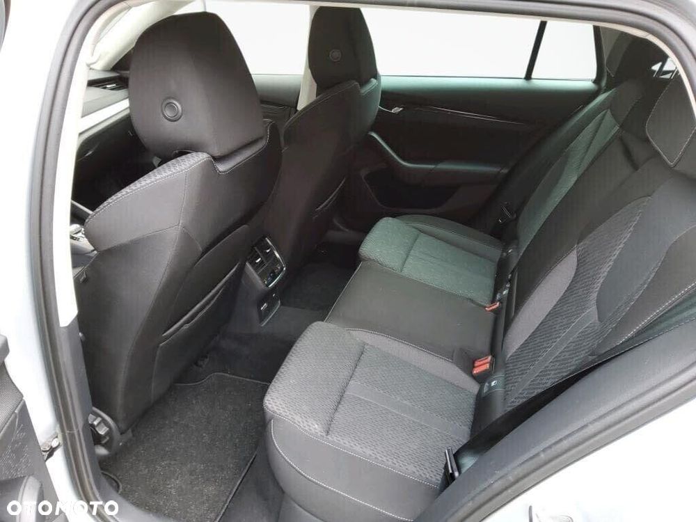 Skoda Octavia 2.0 TDI Ambition DSG - 5
