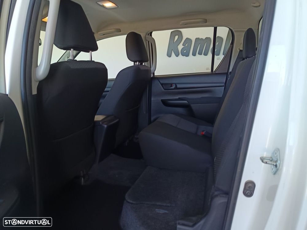 Toyota Hilux 2.4 D-4D 4WD CD CH - 21
