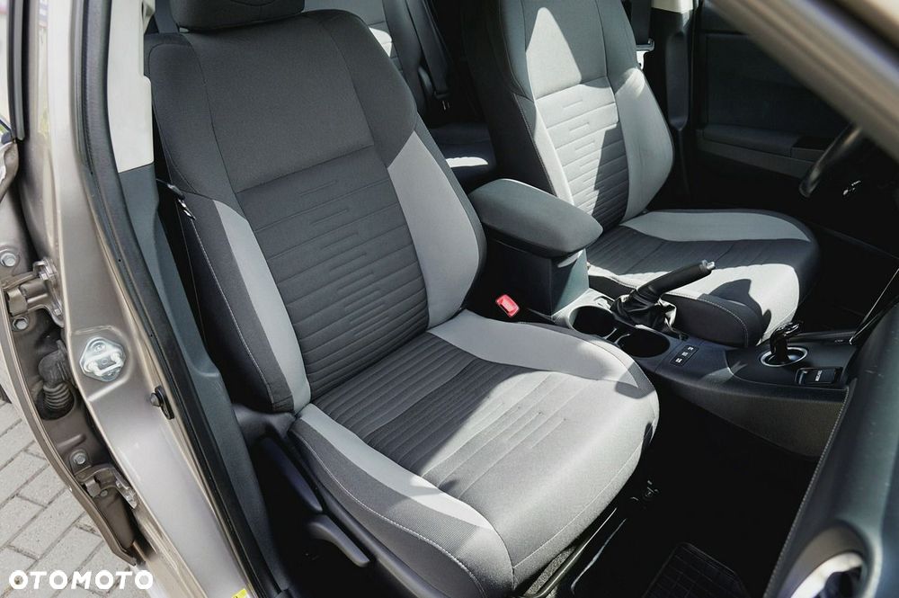 Toyota Auris Hybrid 135 Comfort - 17