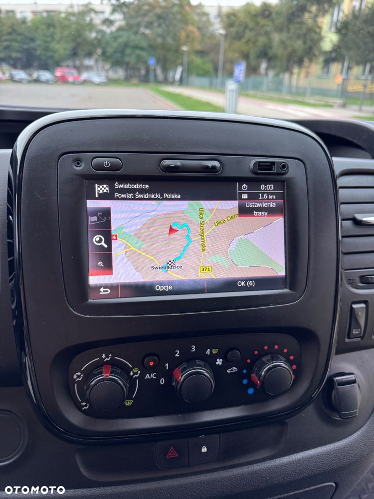 Opel Vivaro L1H1 2,7t Elegance - 18