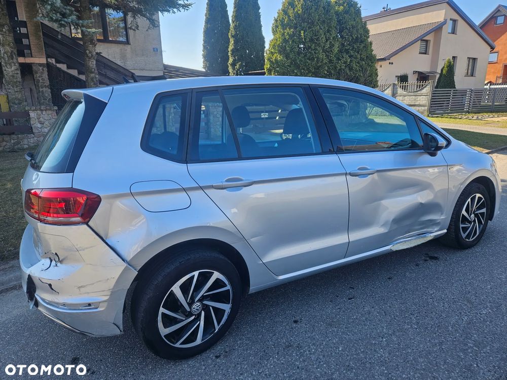 Volkswagen Golf - 5