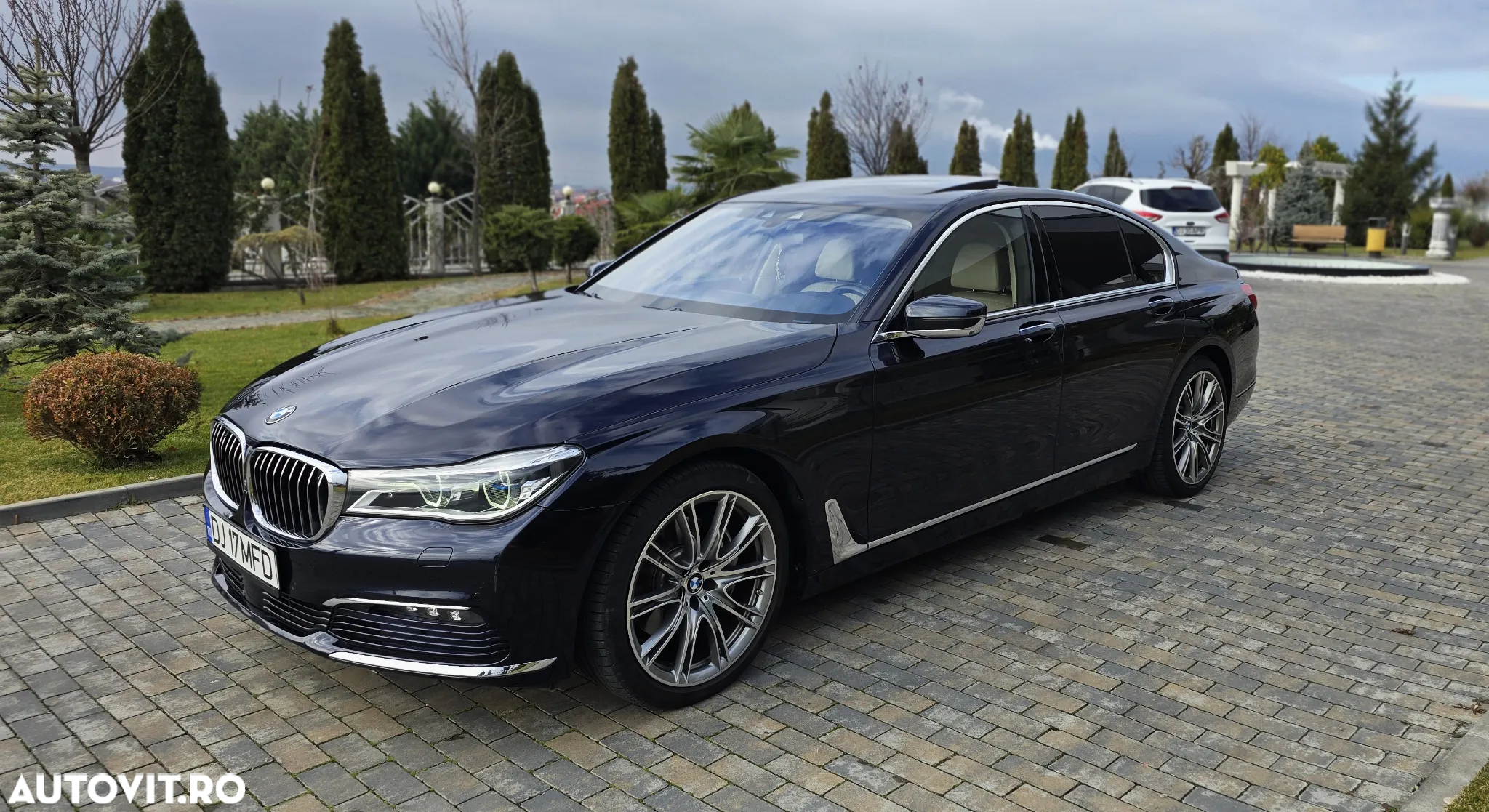 BMW Seria 7 740d xDrive - 11