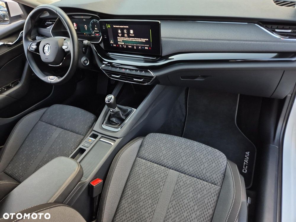 Skoda Octavia 1.5 TSI ACT Style - 10