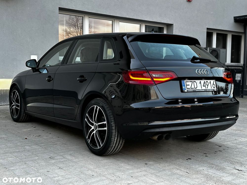 Audi A3 Sportback - 13