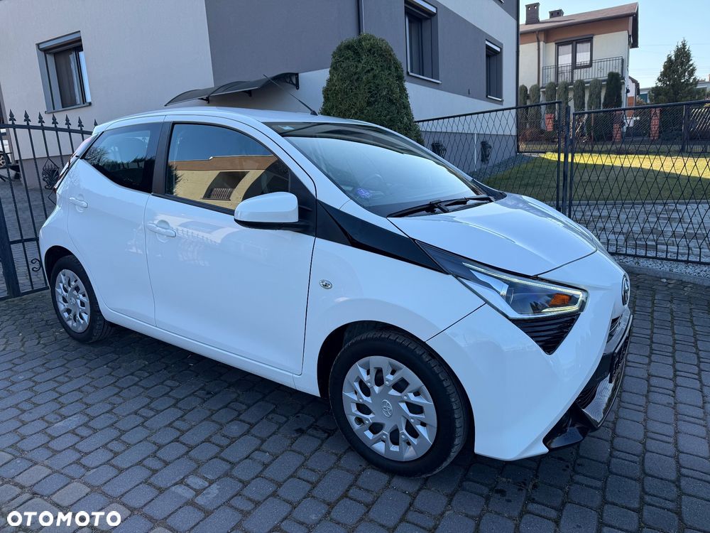 Toyota Aygo x-play connect - 4